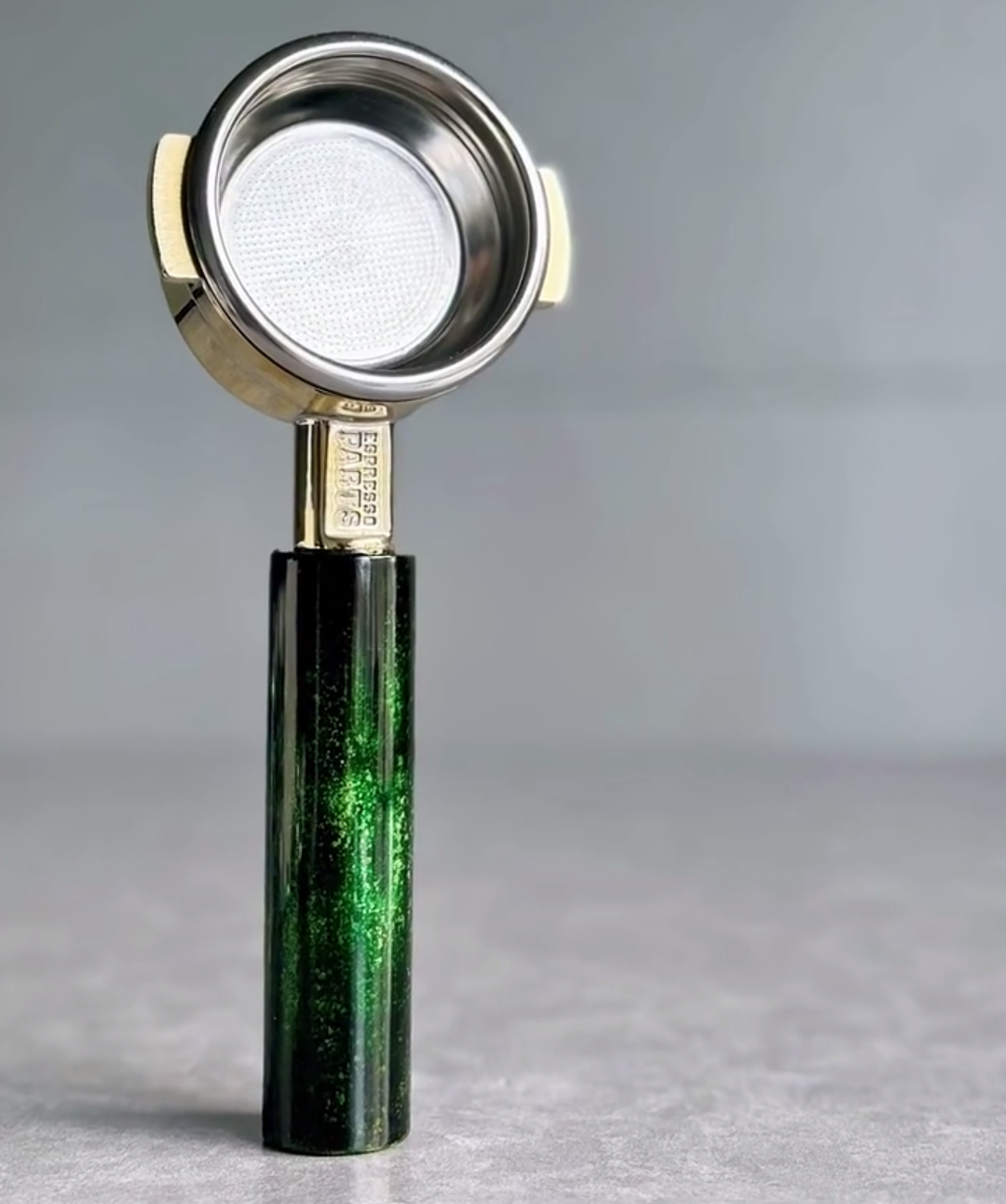 Briar Depth Artisan Bottomless Portafilter wood, resin, or metal material detail close-up