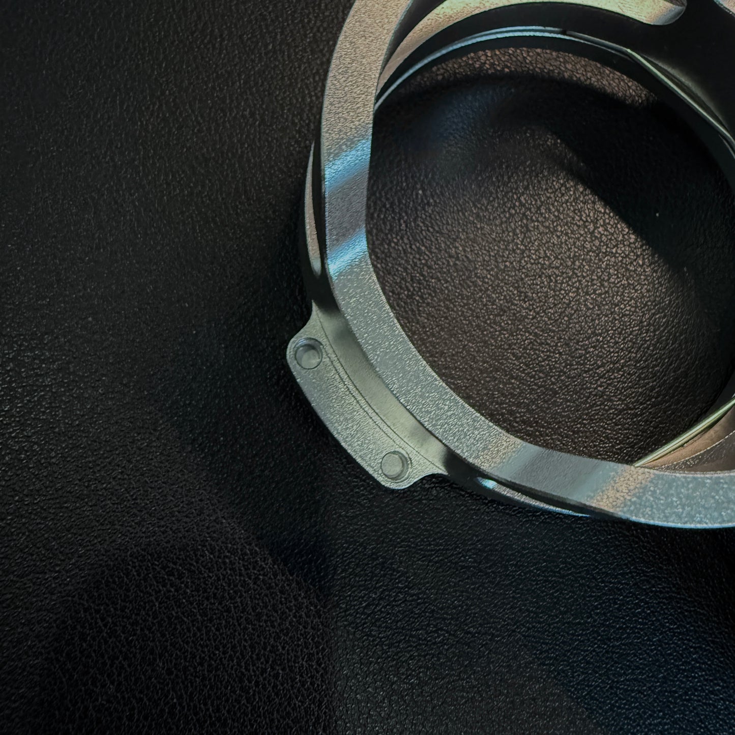 Aluminum Alloy / POM Flat-Lay bottomless portafilter | La Marzocco 58mm