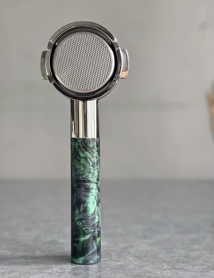Emerald Nebula Artisan Bottomless Portafilter espresso extraction scene