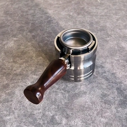 Noir Sculpt Artisan Bottomless Portafilter paired with Breville espresso machine setup